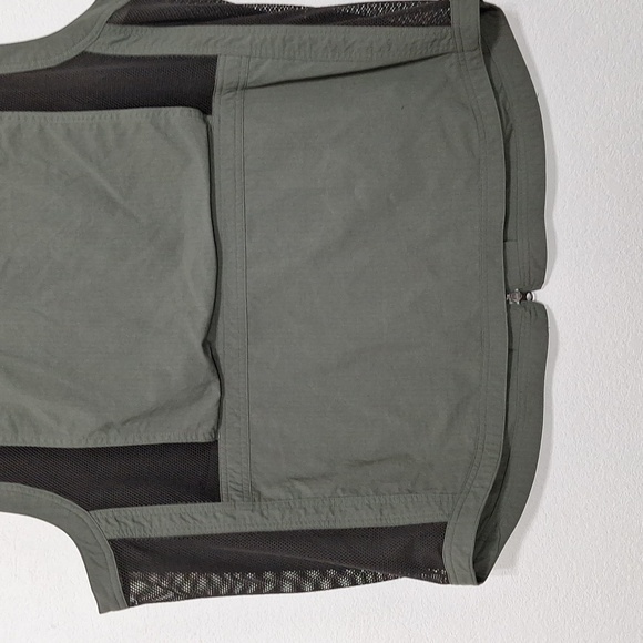 Duluth Trading Co Mens Green V-Neck Full Zip Vented Utility Fishing Vest Size XL - Picture 9 of 11